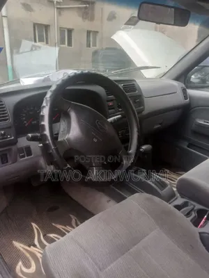 Nissan Frontier Automatic 2005 Silver