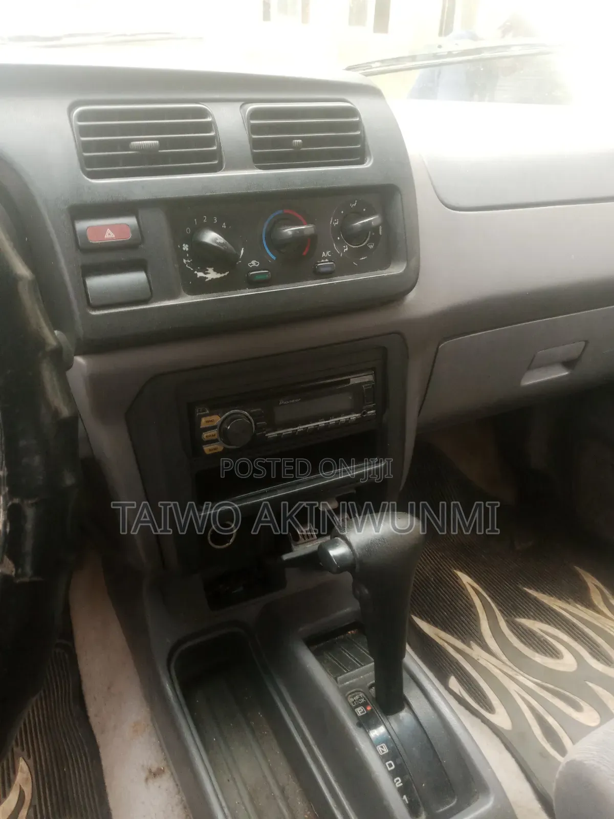 Nissan Frontier Automatic 2005 Silver
