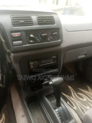 Nissan Frontier Automatic 2005 Silver