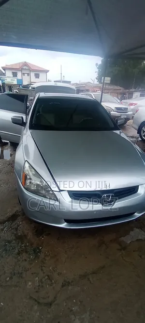 Honda Accord 2004 Silver