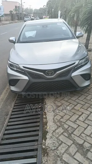 Toyota Camry 2019 Silver