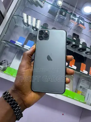 Apple iPhone 11 Pro Max 64 GB Green