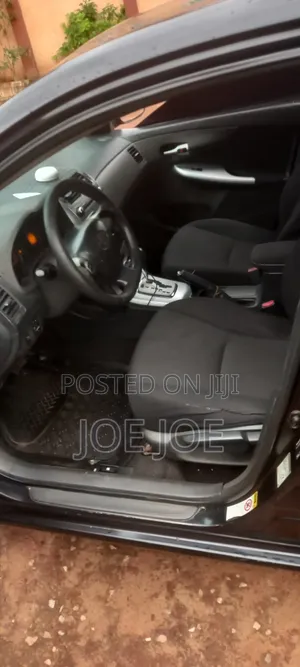 Toyota Corolla 2010 Black