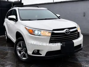 Toyota Highlander Limited 4dr SUV (3.5L 6cyl 6A) 2015 White