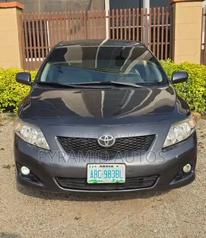 Toyota Corolla LE 4dr Sedan (1.8L 4cyl 4A) 2010 Gray