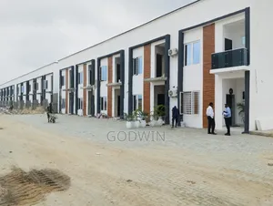 Furnished 3bdrm Duplex in Capital Garden, Lekki Expressway for sale