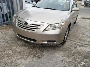 Toyota Camry 2009 Gold