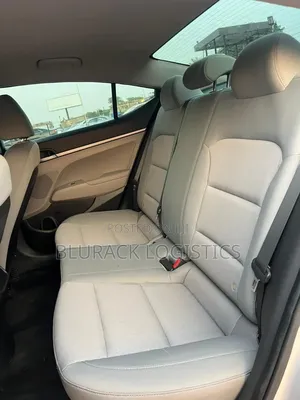 Hyundai Elantra 2017 Silver