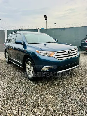 Toyota Highlander Limited 3.5l 4WD 2013 Blue
