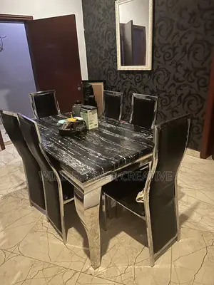 Gently Used 6 Sitter Dining Set