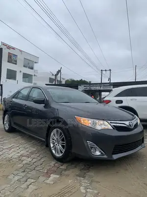 Toyota Camry 2011 Gray
