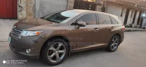 Toyota Venza XLE 2010 Brown