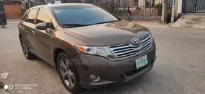 Toyota Venza XLE 2010 Brown