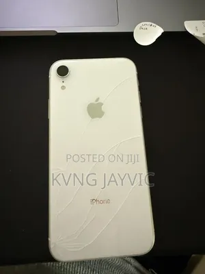 Apple iPhone XR 64 GB White