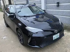 Toyota Corolla S Premium 4dr Sedan (1.8L 4cyl CVT) 2014 Black