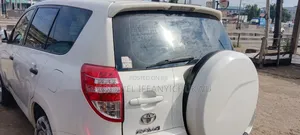 Toyota RAV4 2012 White