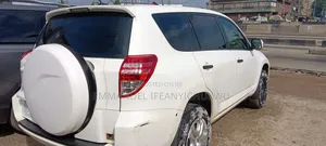 Toyota RAV4 2012 White