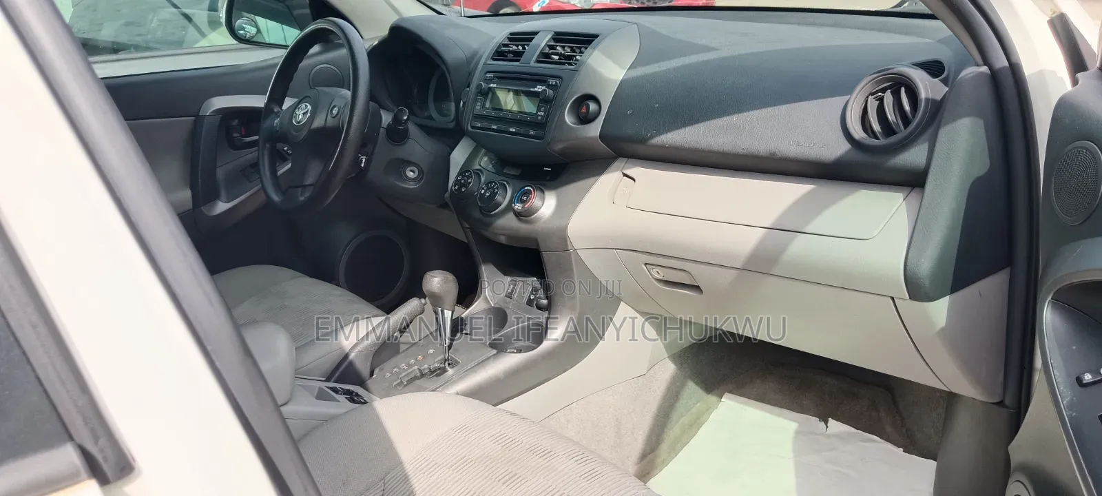 Toyota RAV4 2012 White