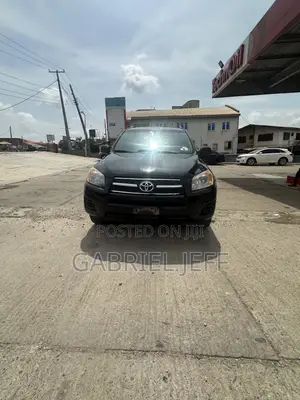 Toyota RAV4 2.5 Limited 2010