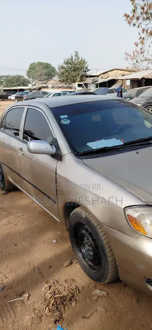 Toyota Corolla 2005 Gold