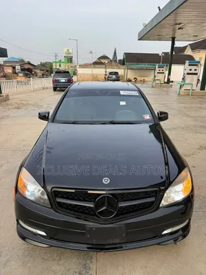 Mercedes-Benz C300 2011 Black