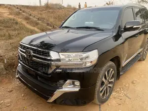 Toyota Land Cruiser 5.7 V8 GXR 2019 Black