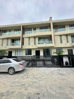 5bdrm Duplex in Lekki for sale