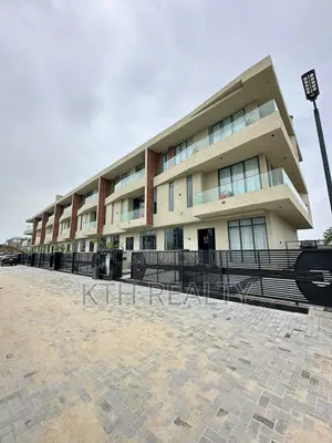 5bdrm Duplex in Lekki for sale