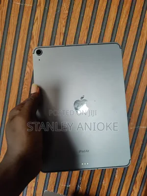 Apple iPad Air (2022) 512 GB Gray