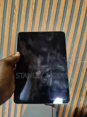 Apple iPad Air (2022) 512 GB Gray