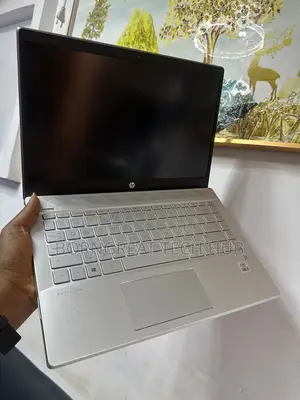 New Laptop HP Pavilion 14 8GB Intel Core i5 SSD 256GB