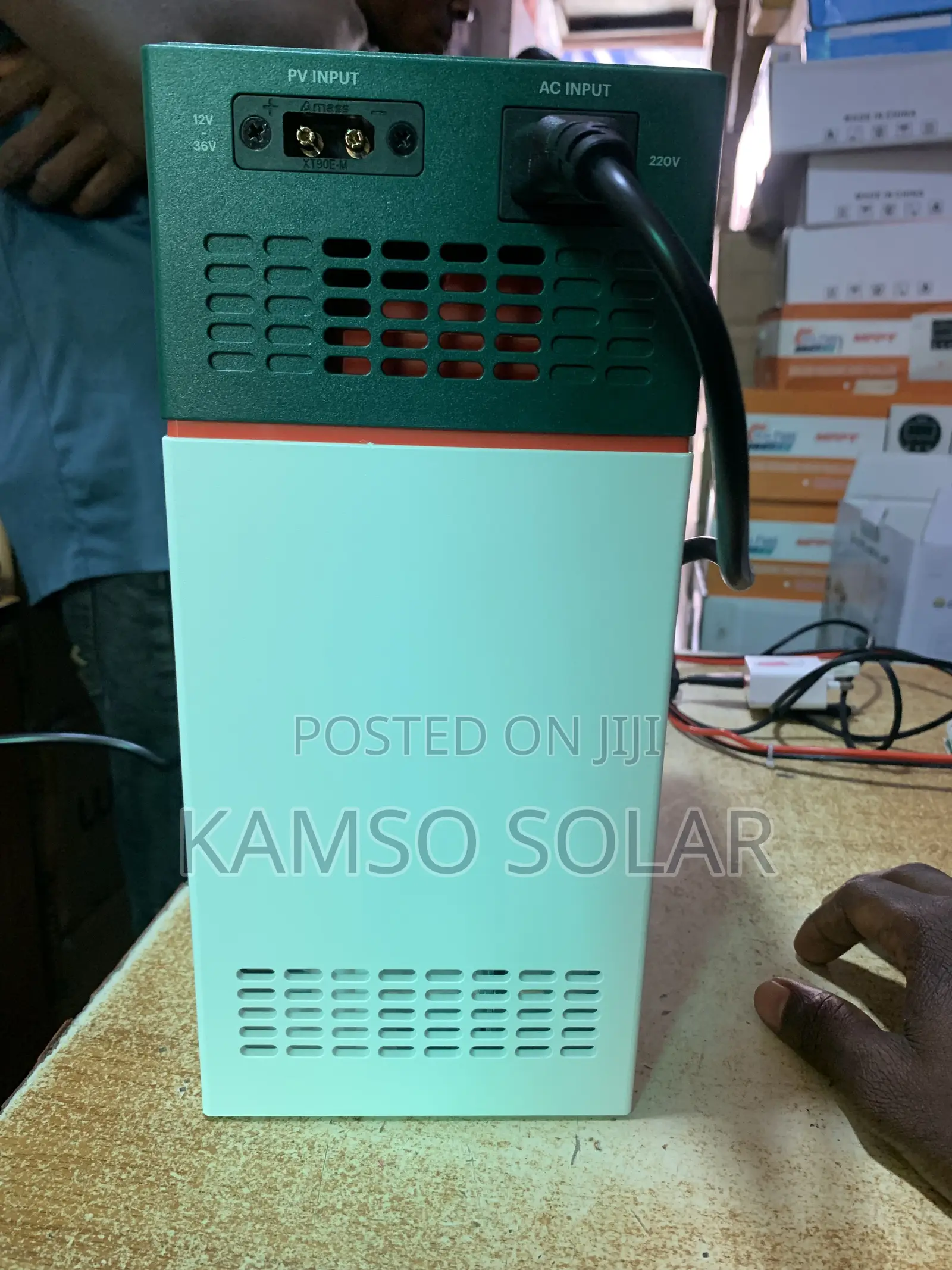 Cola 1000 Solar Generator