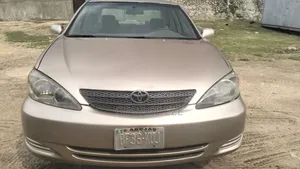 Toyota Camry 2004 Gold