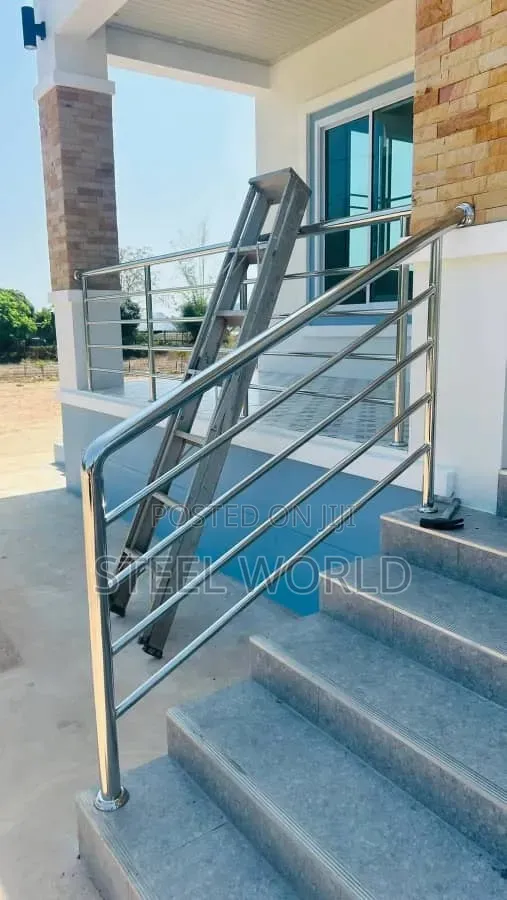 Stainless Stairs Glance
