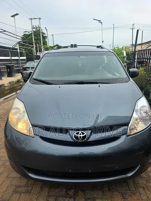 Toyota Sienna CE FWD 2008 Gray