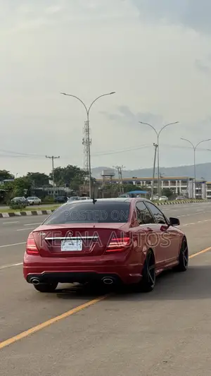 Mercedes-Benz C350 2013 Red