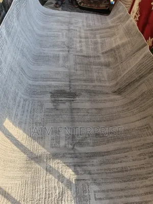 6.6 by 9.6 Silver Crested Turkish Center Rug