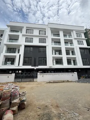 2bdrm Apartment in Lekki Phase 1, Lagos for sale