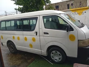 Toyota HiAce 2010 White