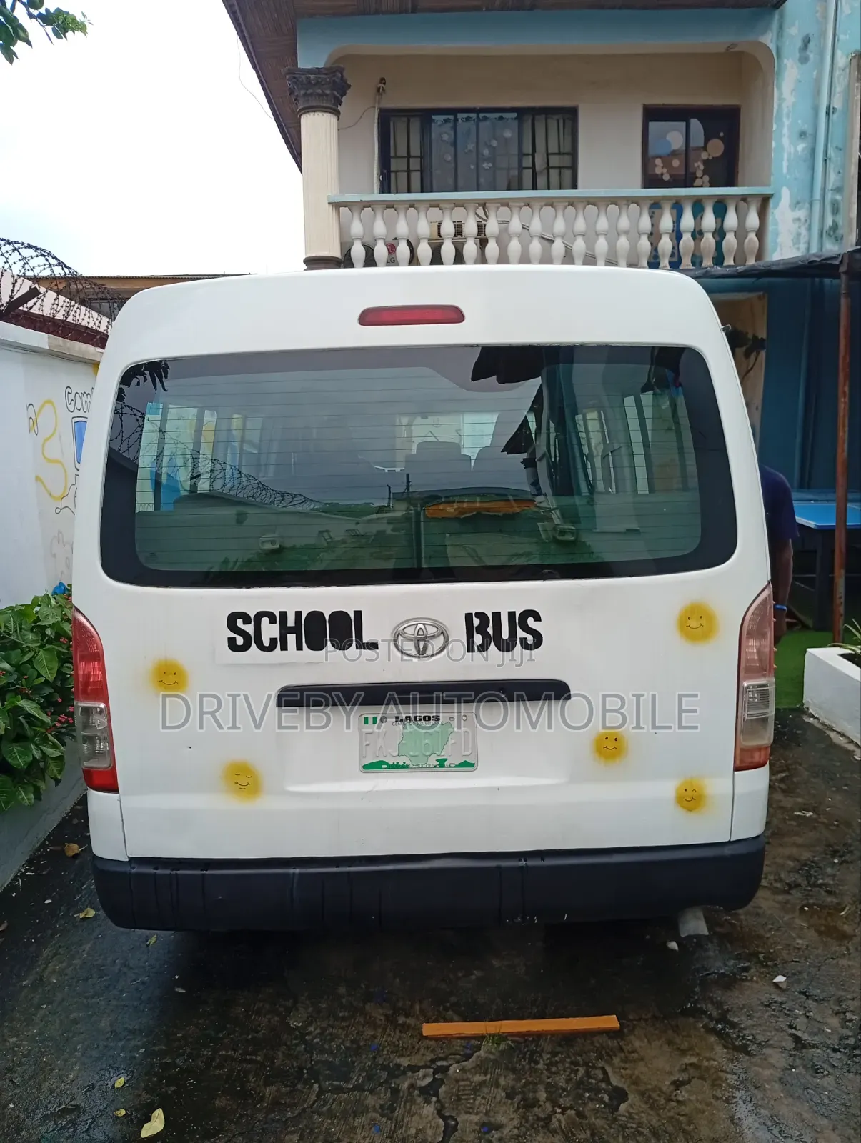 Toyota HiAce 2010 White