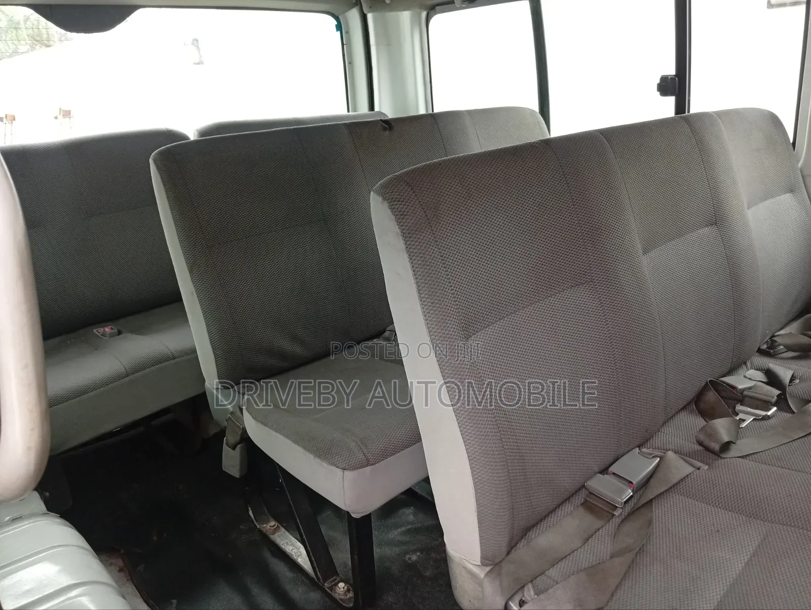 Toyota HiAce 2010 White