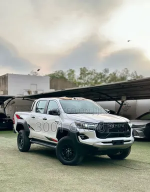 New Toyota Hilux 2025 White
