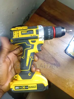 Dewalt Cordless Drilling Machine