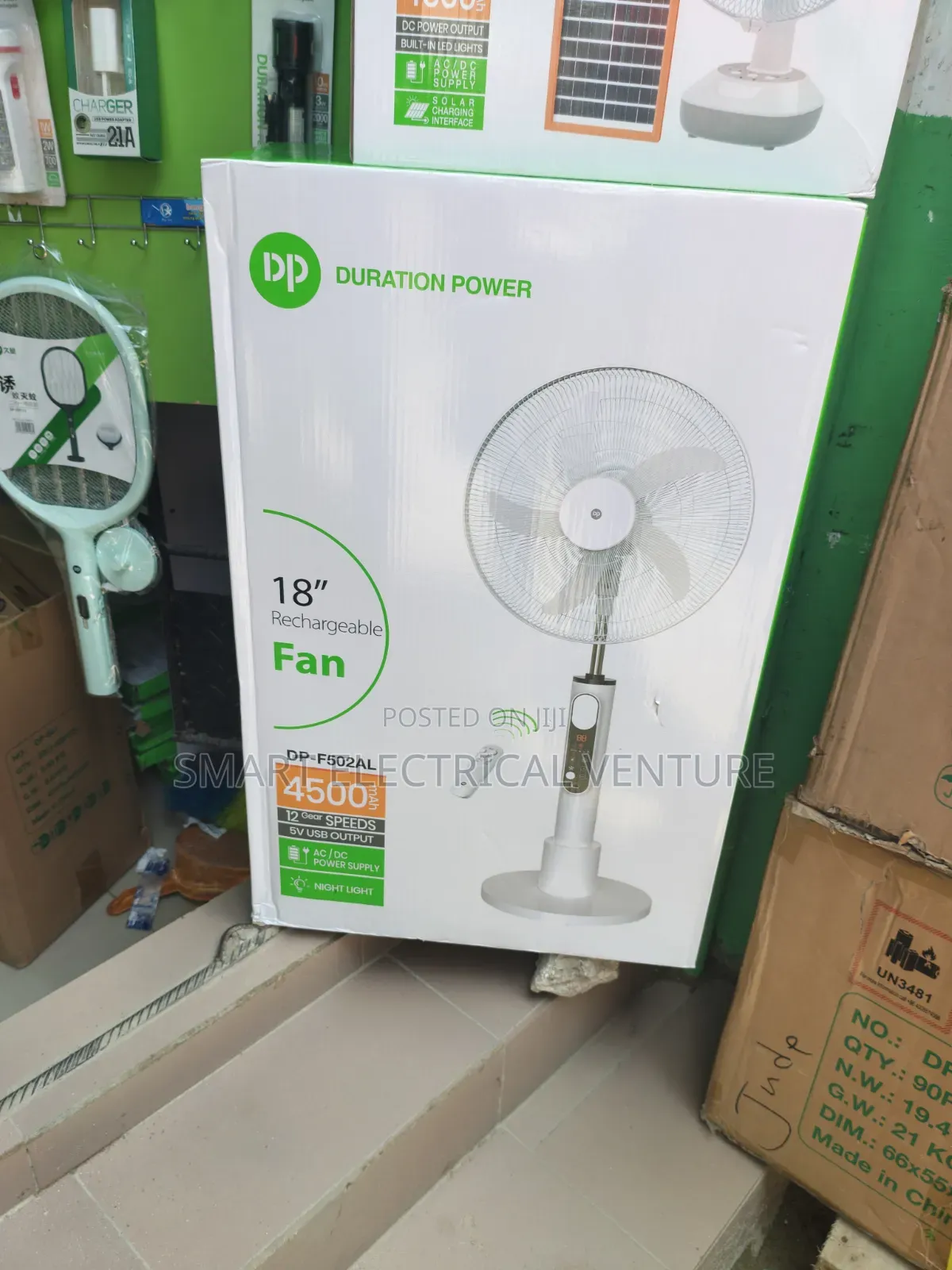 18" Rechargeable/Solar Fan