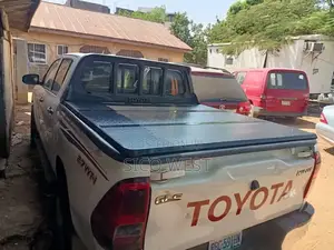 Three Step Folding Booth Cover for Toyota Hilux