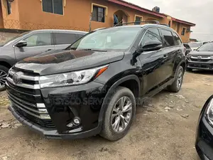 Toyota Highlander XLE 4dr SUV (3.5L 6cyl 6A) 2015 Black