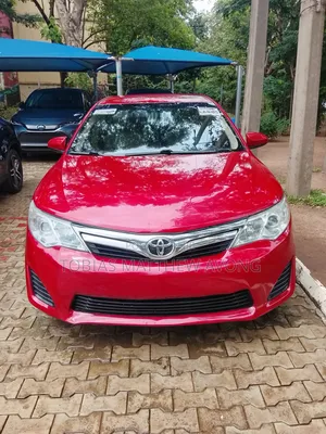 Toyota Camry LE 4dr Sedan (2.5L 4cyl 6A) 2013 Red