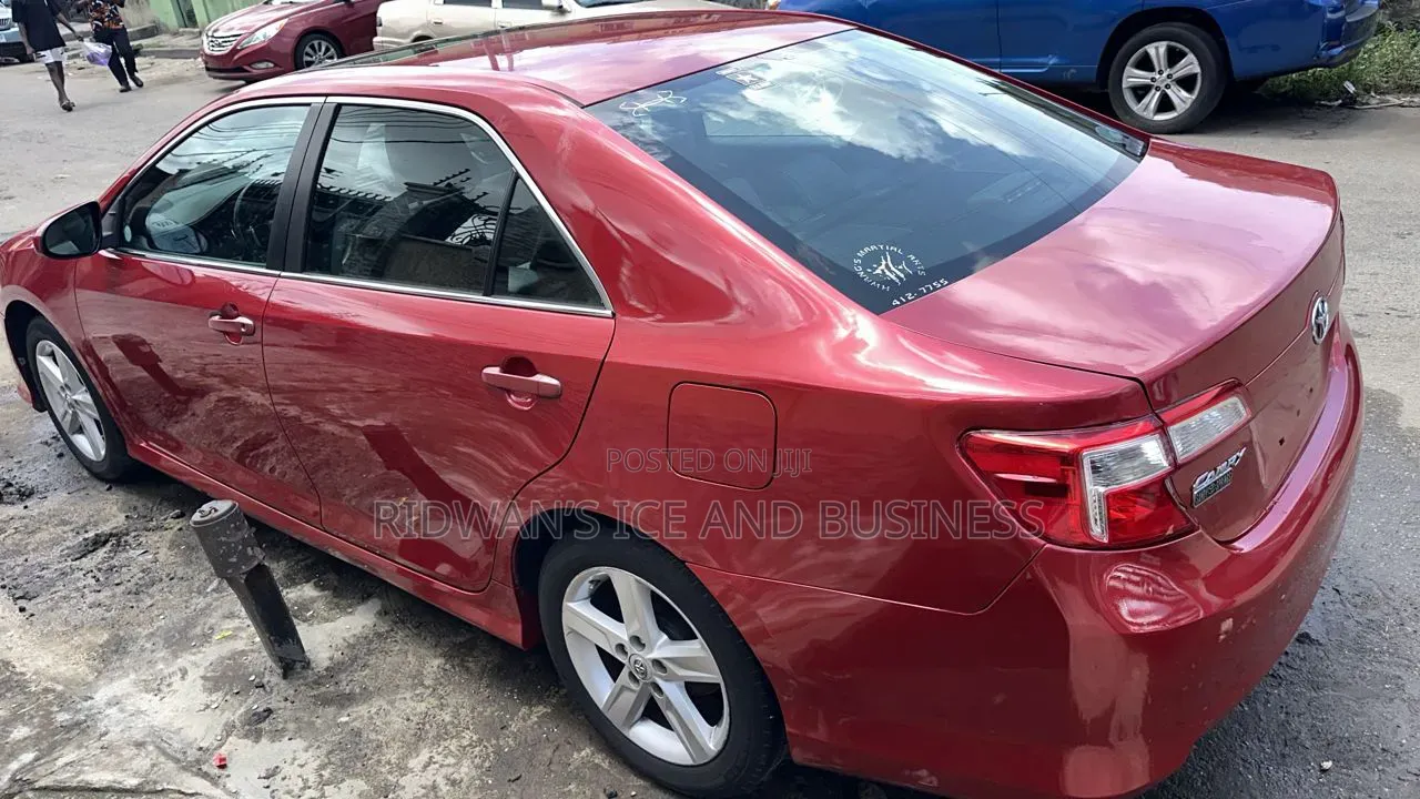 Toyota Camry 2014 Red