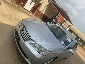 Lexus ES 350 2011 Silver