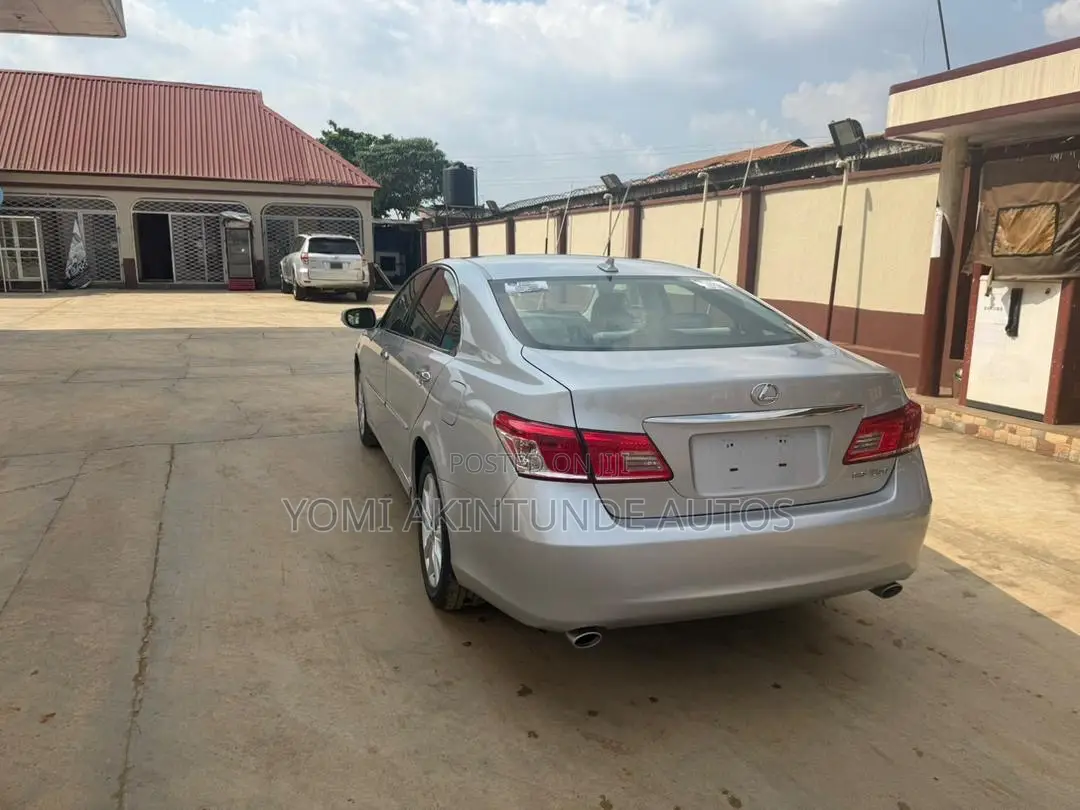 Lexus ES 350 2011 Silver